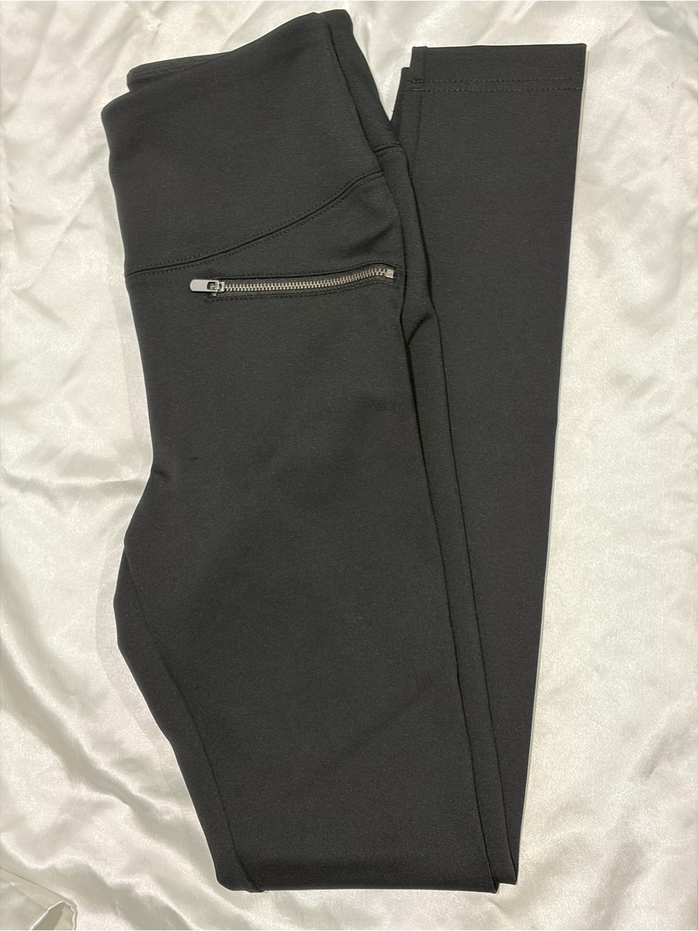 White House Black Market Black Zip-Pocket Active Leggings